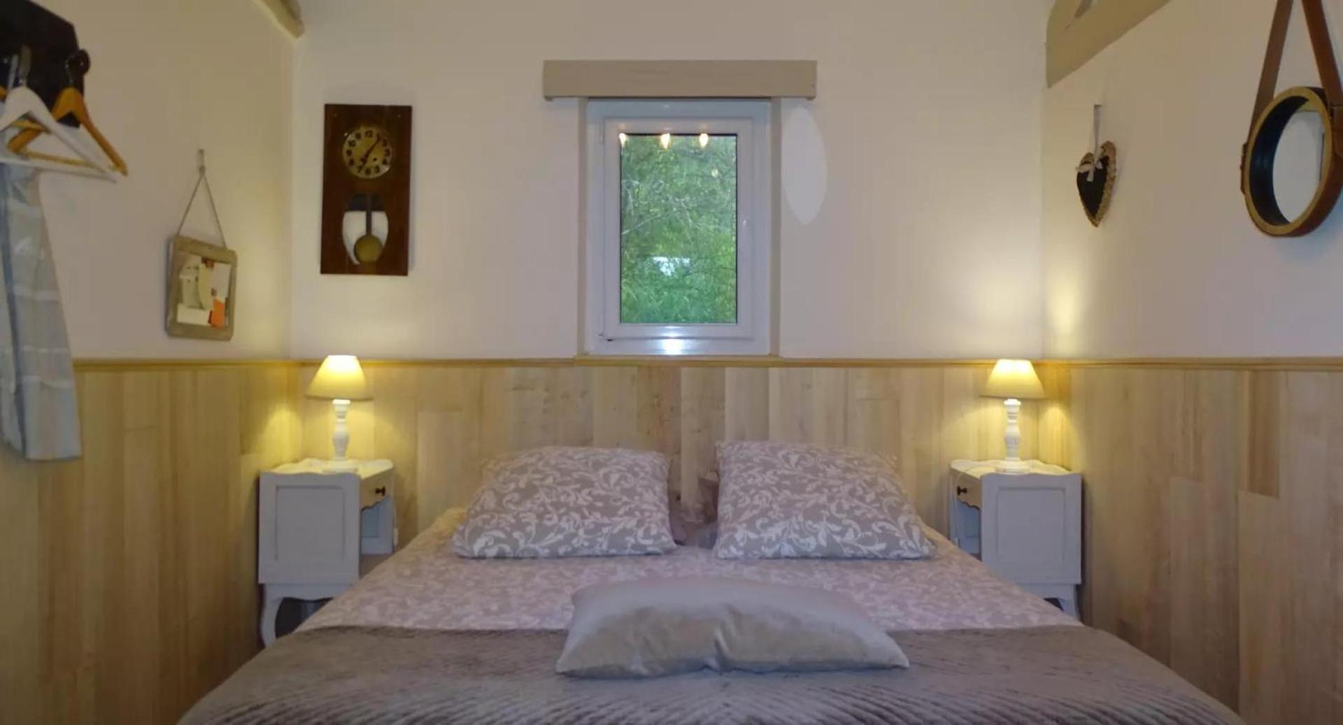 Chambres D'Hotes La Combe De Redoles Tour-de-Faure Екстер'єр фото